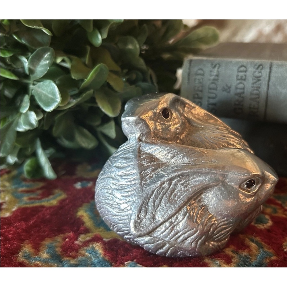 Vintage 1992 Arthur Court Snuggling Bunny Rabbits Pewter Signed Easter EC